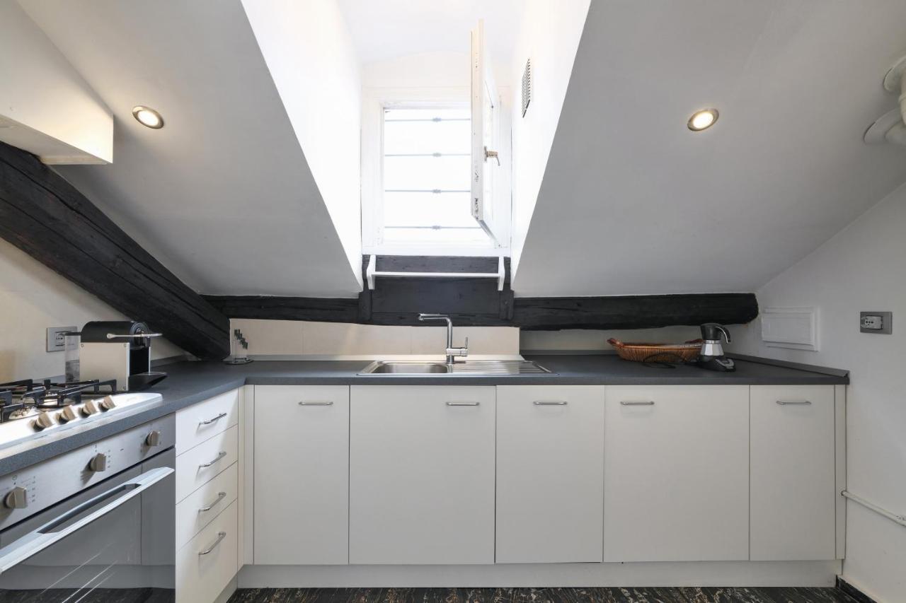 Appartamento Elegant P.venezia Attic