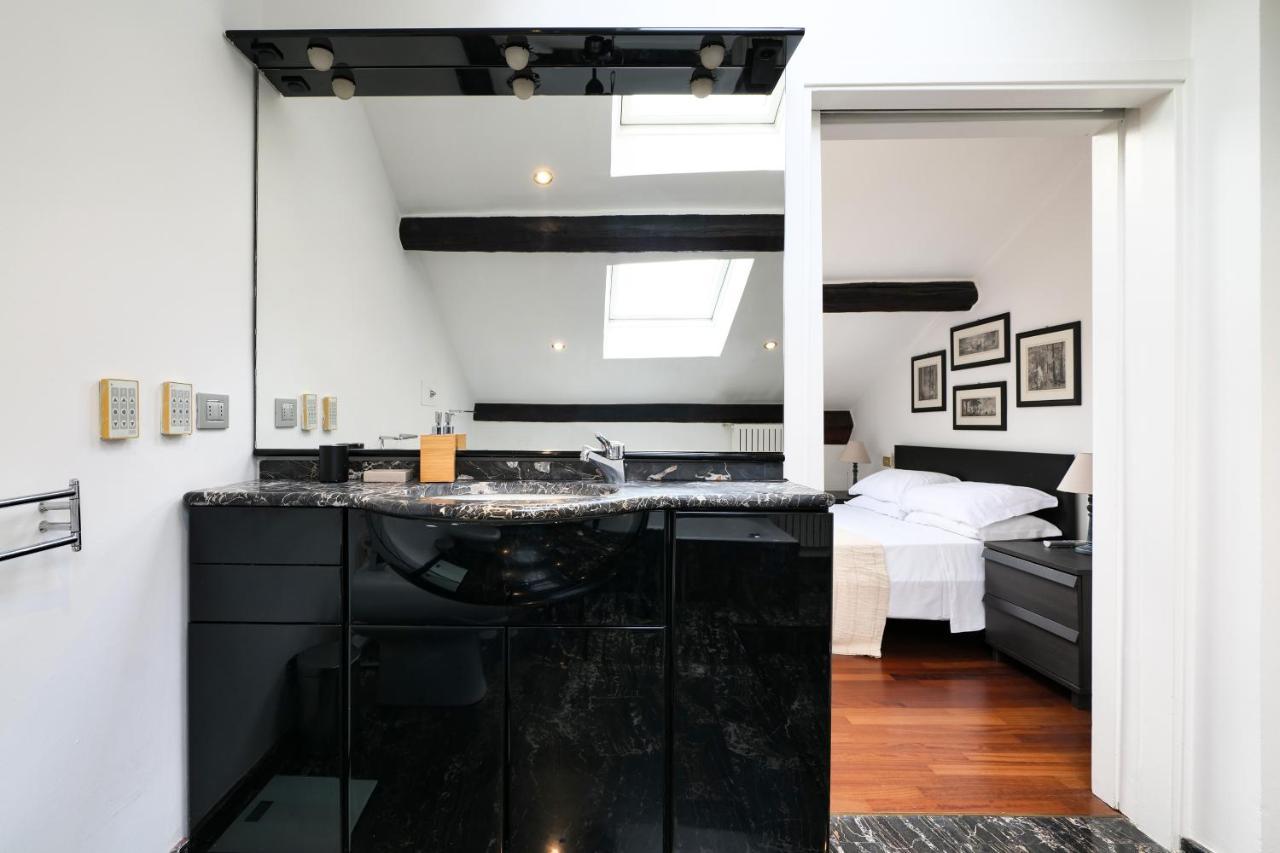 Elegant P.venezia Attic Appartamento